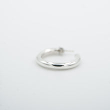 Lade das Bild in den Galerie-Viewer, Classic Hoop Earrings