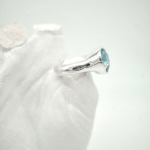 Lade das Bild in den Galerie-Viewer, Chunky Topaz Ring