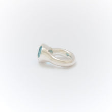 Lade das Bild in den Galerie-Viewer, Chunky Topaz Ring