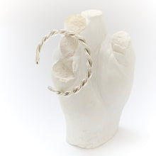 Lade das Bild in den Galerie-Viewer, Twisted Silver Bracelet