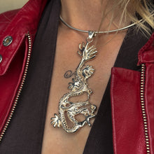 Lade das Bild in den Galerie-Viewer, Dragon Pendant