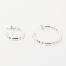 Lade das Bild in den Galerie-Viewer, Classic Hoop Earrings