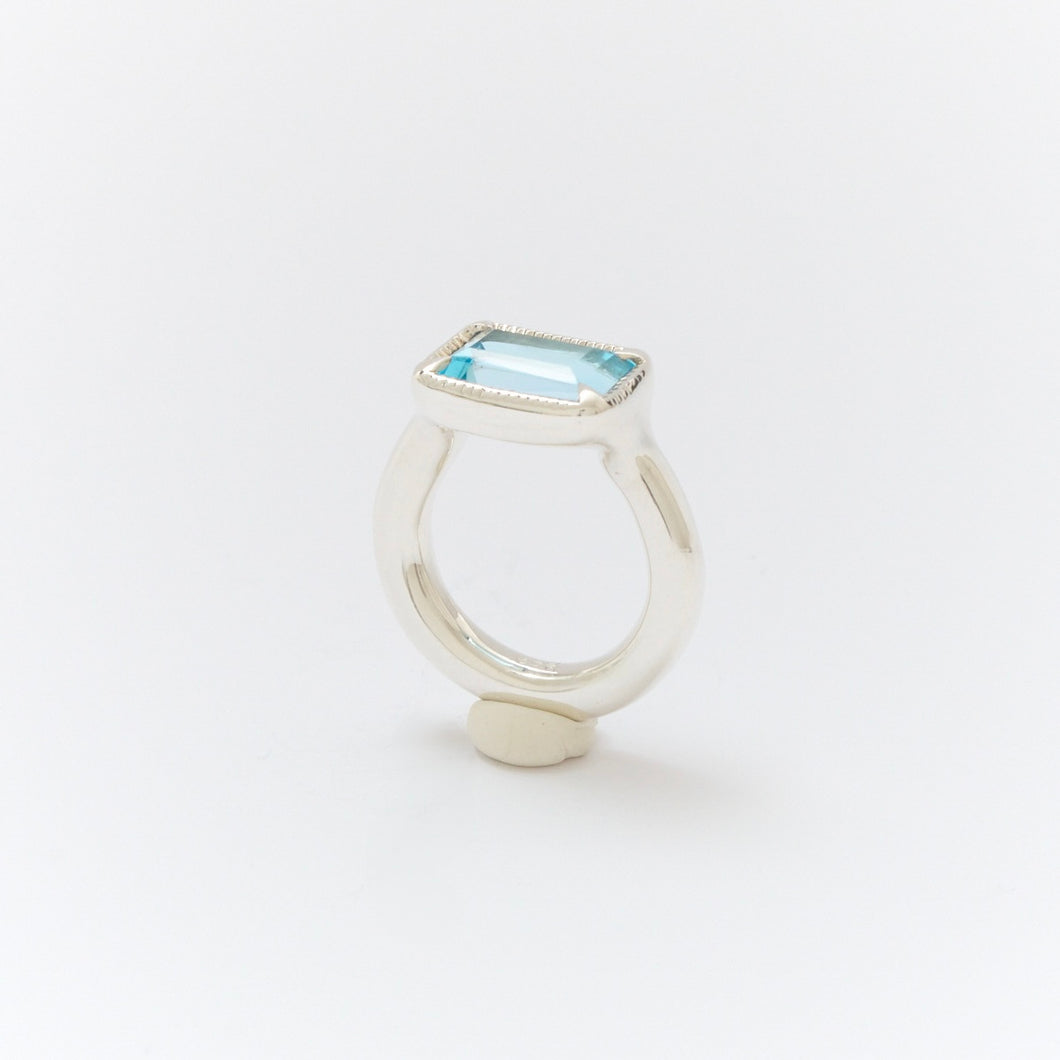 Claw Topaz Ring